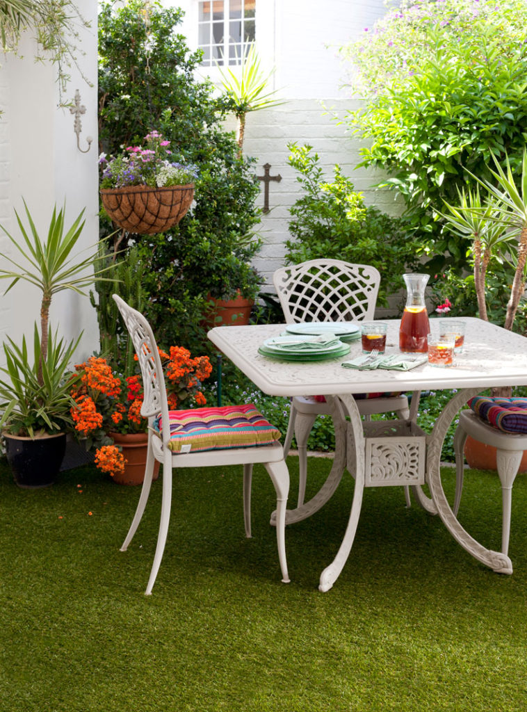 COURTYARD - artificial grass - SA Garden and Home