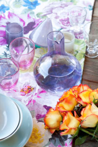 decorating-with-florals_table-setting