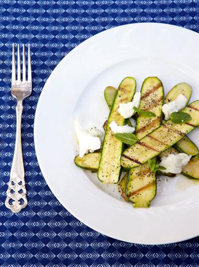 GRILLED COURGETTES WITH MINT AND MOZZARELLA