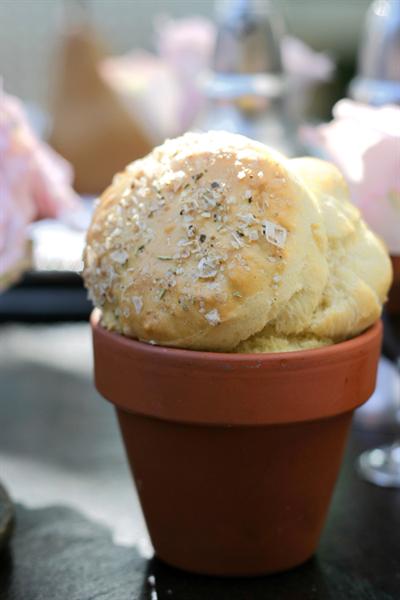PARMESAN POT BREADS WITH HERB BUTTER