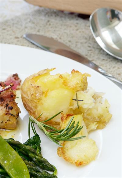 SMASHED POTATOES WITH ROSEMARY