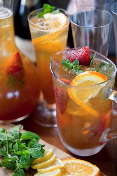 CHAMPAGNE ICED TEA COCKTAIL