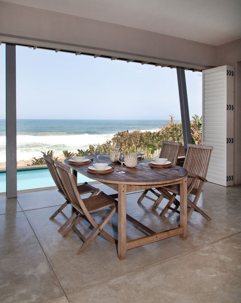 covered patio - contemporary beach house
