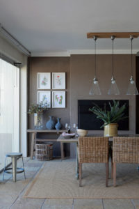 Mod classic Franschhoek house garden room