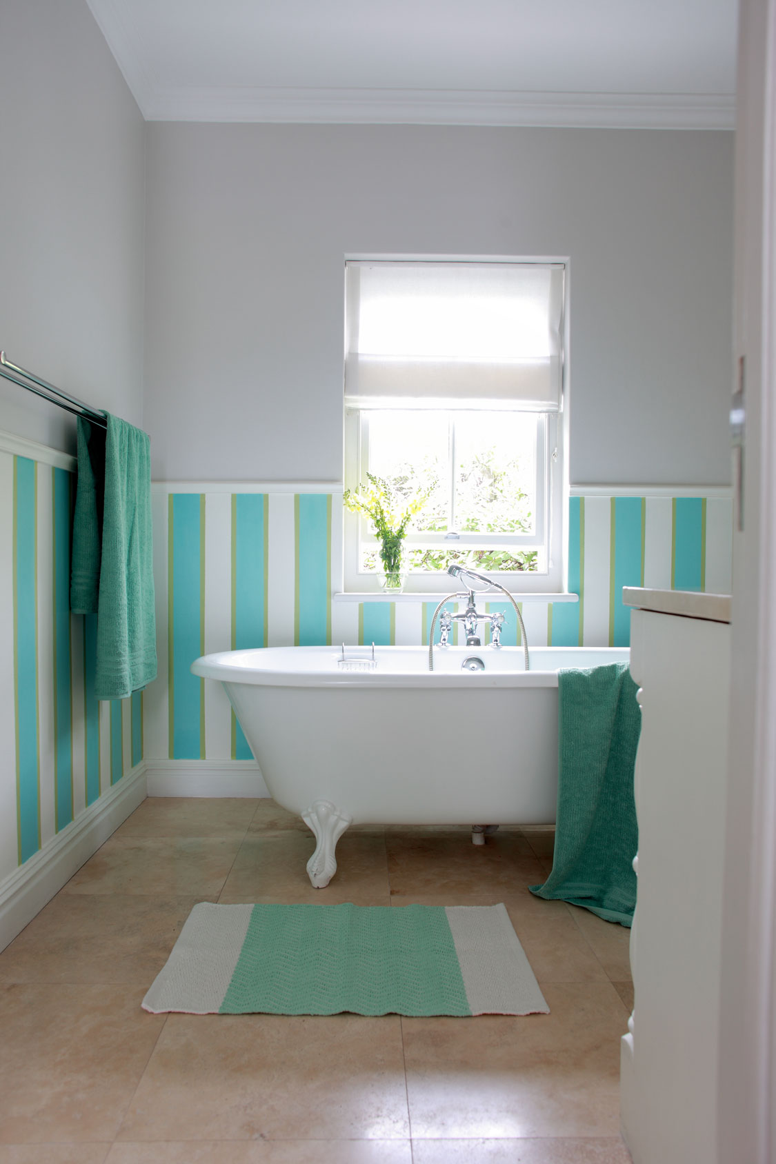10 Easy bathroom decor ideas | SA Garden and Home