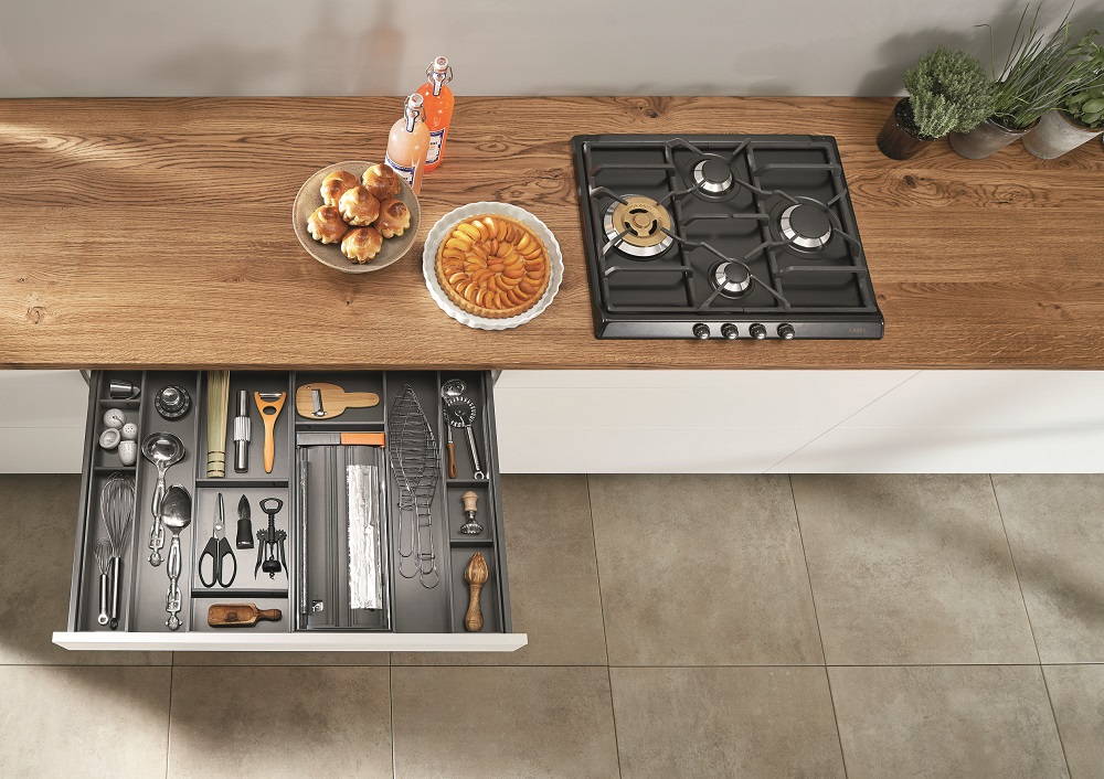 Tips for designing your dream kitchen_5 Blum_utensil drawer