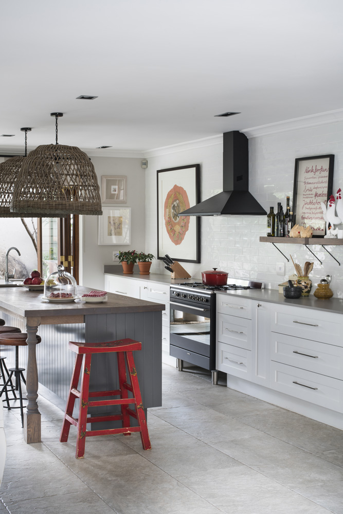 red, black, white kitchen -- practical kitchen makeover -- Garden and Home 