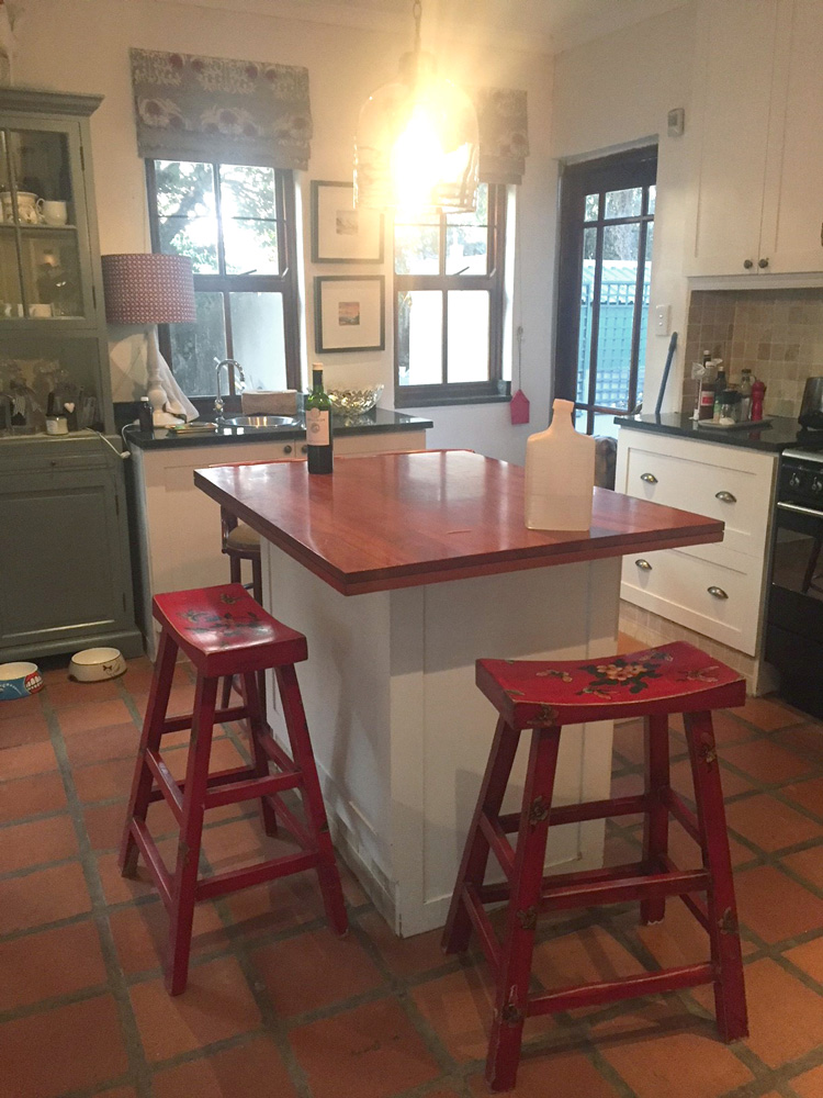 red, black, white kitchen -- practical kitchen makeover -- Garden and Home 
