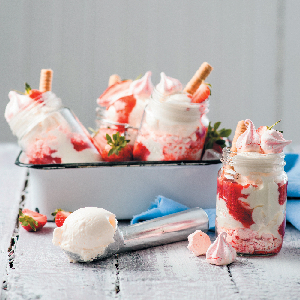 meringue desserts - Your Family Magazine - Strawberry Sundaes