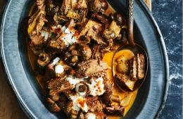 Slow-cooker beef stroganoff