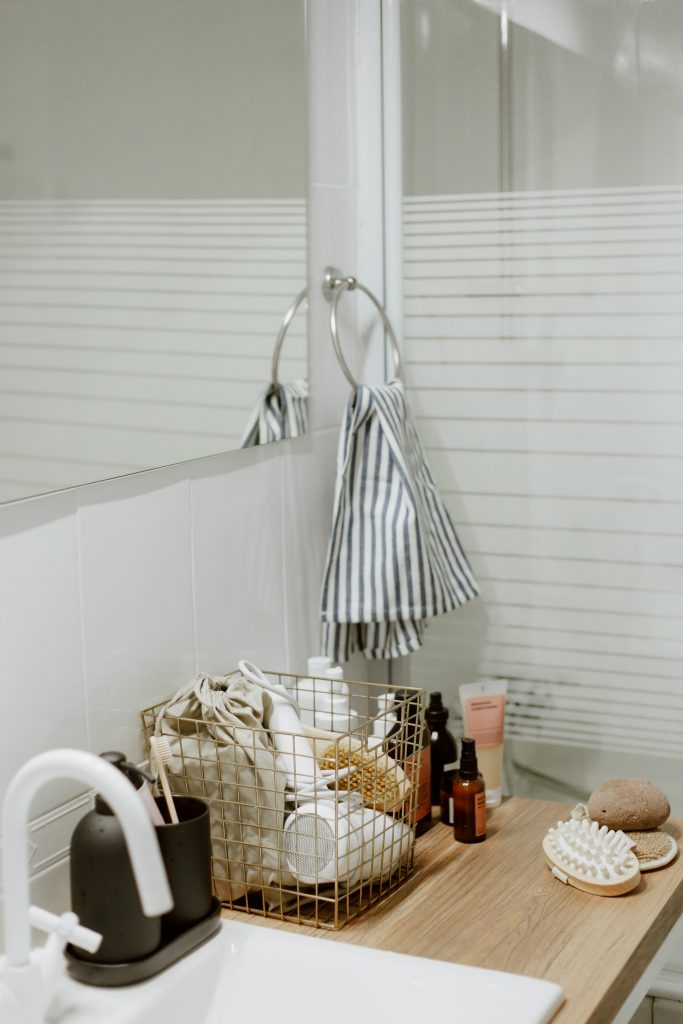 bathroom storage hacks