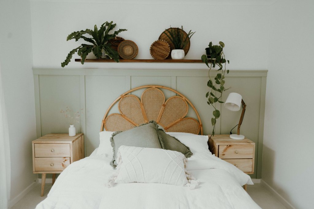 How to Redecorate Your Bedroom minimalist bedroom 3 (1)