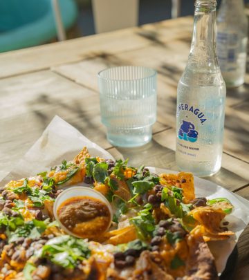 lentil chilli and nachos