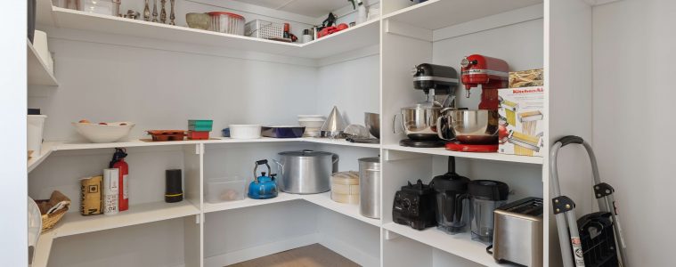 organising kitchen (1)