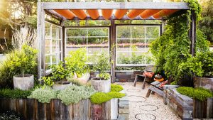 outdoor lounge