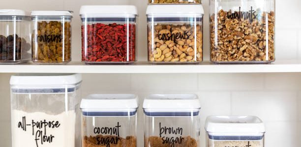 Pantry storage storage containers with labels