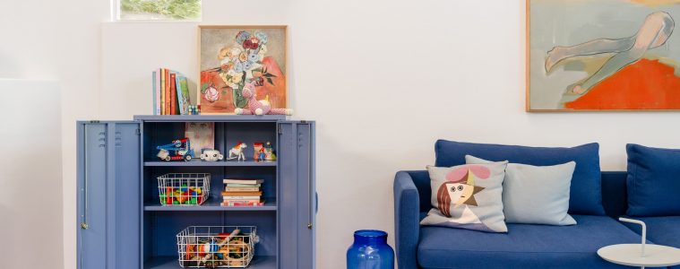 From small screen to decor scene – inventive room sets to bring emojis to life!